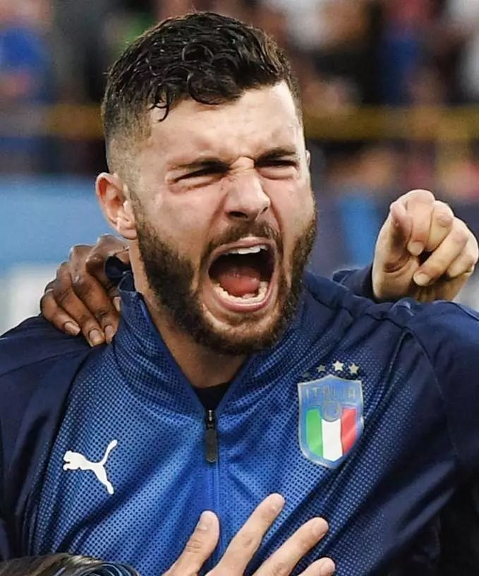 而中场的卡 而中场的卡