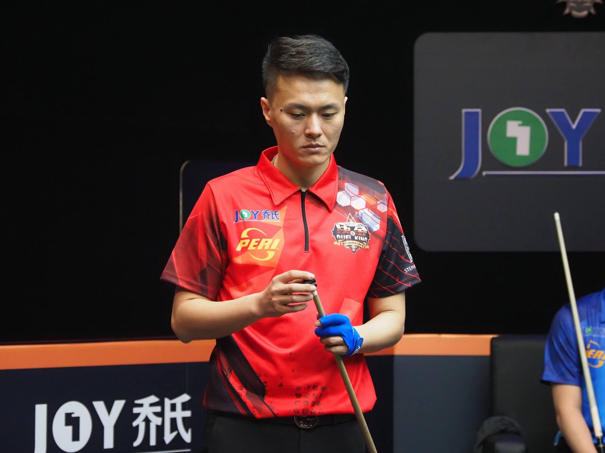 或通过中场 或通过中场