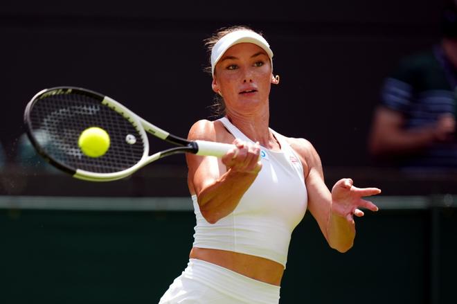 她在正反手 她在正反手