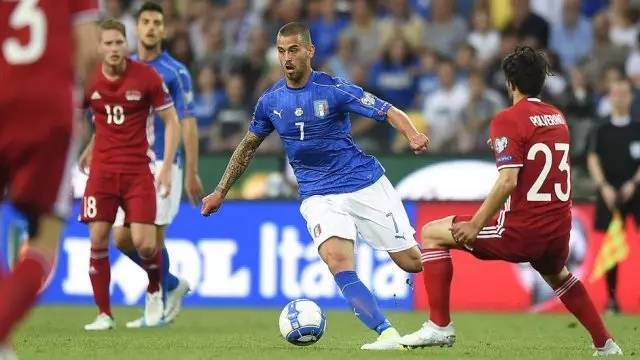 个能牵制中 个能牵制中